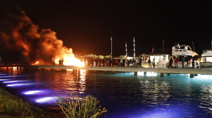 Anar Əlizadənin Bodrumdakı lüks yaxtaları yandı - FOTOLAR 