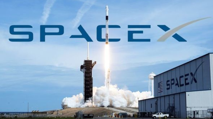 “SpaceX” ikinci kosmik turistin adını açıqlayıb