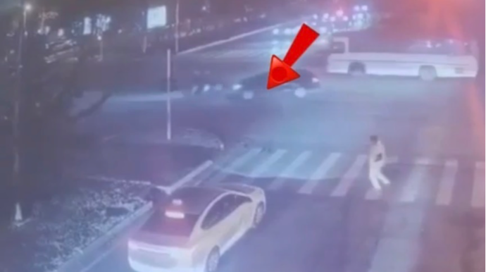 Bakıda 19 yaşlı motosiklet sürücüsünün öldüyü qəzanın yeni VİDEOsu