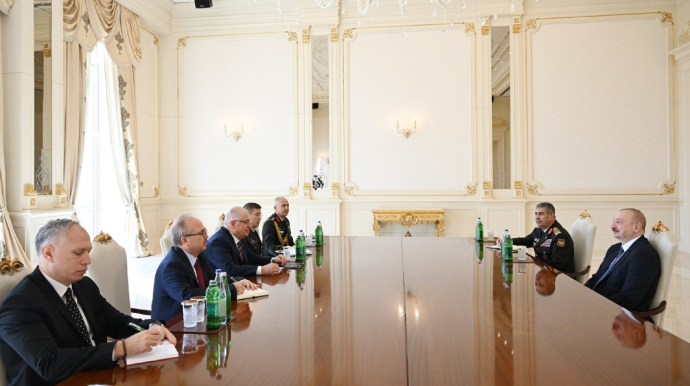 İlham Əliyev Türkiyənin müdafiə nazirini qəbul etdi 