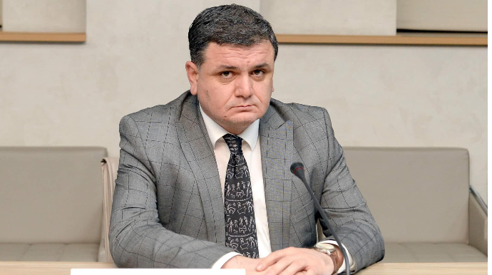 Sürət həddini aşan sürücülərlə bağlı hansı tədbirlər görülməlidir? - EKSPERTDƏN AÇIQLAMA 