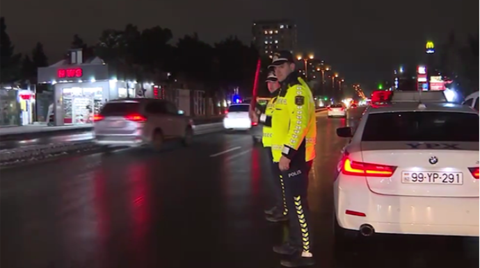 Sürücü və piyadaların təhlükəsizliyi üçün yollar qardan təmizlənib - VİDEO 