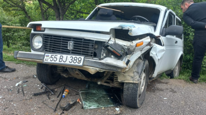 Şəmkirdə iki avtomobil toqquşdu - FOTO - YENİLƏNİB