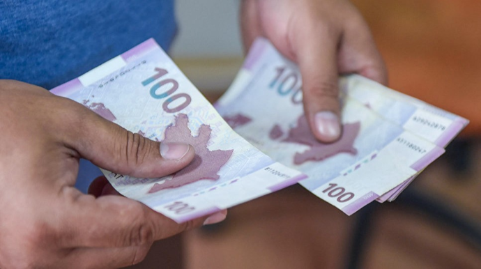 Sumqayıt sakininə qarşı soyğunçuluq edildi; 2000 manatı əlindən alınıb 