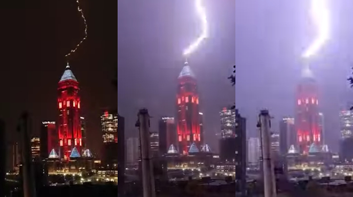 İstanbulda binaya ildırım düşdü - VİDEO