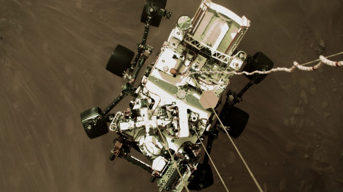 ABŞ-ın kosmik aparatı Marsda ilk dəfə hərəkətə başladı 
