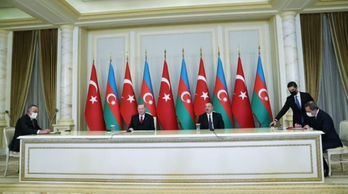 Между Азербайджаном и Турцией отменяется паспортный режим