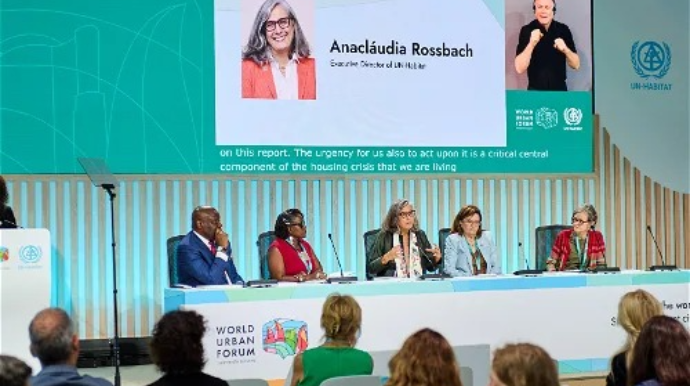 Qlobal mənzil böhranı forumun əsas müzakirə obyektidir – Keniyalı turist - FOTO 