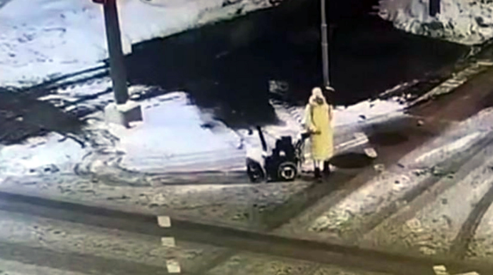 Задержали женщину за угон снегоуборочной машины 