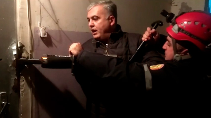 Xilasedicilər azyaşlıları BELƏ XİLAS ETDİ - VİDEO