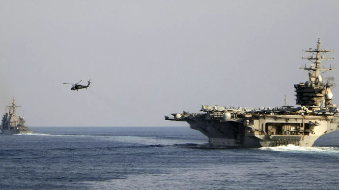 ABŞ Hörmüz boğazını açmaq üçün İran qüvvələrini vurur 