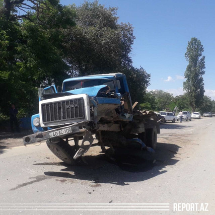 "Azərişıq" ASC-nin maşını "KamAZ"la toqquşub bu hala düşdü - Xəsarət alanlar var  - VİDEO