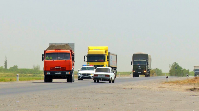 Şirkət avtomobillərinə də məhdudiyyət tətbiq edilsin - Nəqliyyat ekspertindən təklif