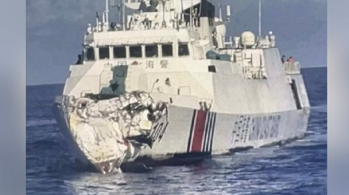 Dənizdə iki Çin hərbi gəmisi toqquşub - FOTO 