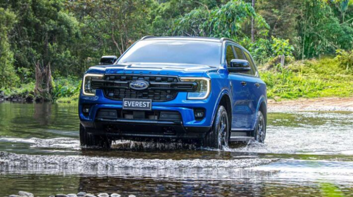 Компания Ford представила внедорожник Ford Everest на базе пикапа Ranger нового поколения