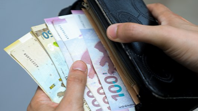 Maaşlar ayda iki dəfə veriləcək - Qanun dəyişir 