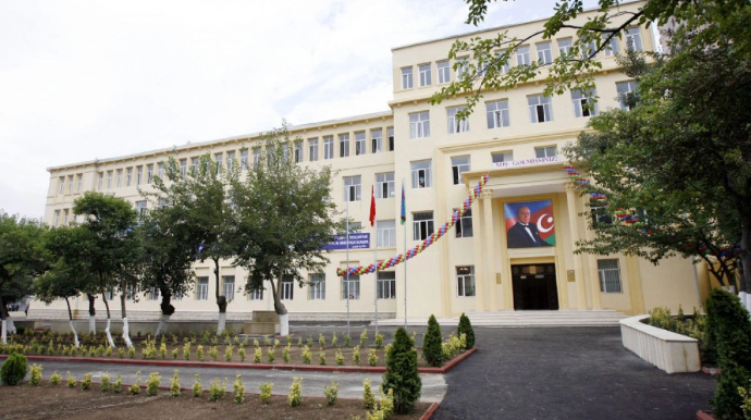 Bakıda məşhur məktəb-liseyin direktoru işdən çıxarıldı 