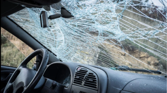 Sərxoş vəziyyətdə sürət yarışına çıxdı, avtomobili aşırdı, dostu öldü 