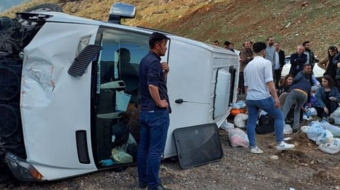 Türkiyədə mikroavtobus aşdı: xəsarət alanlar var 