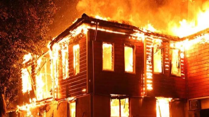 İkimərtəbəli bağ evində yanğın - 7 nəfər ölüb 