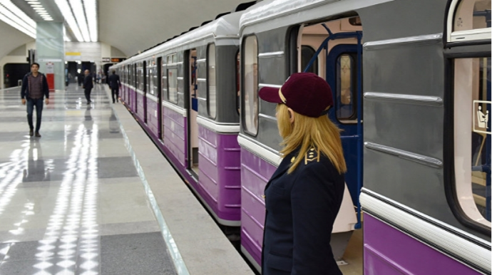 Metroda qatarlararası intervalla bağlı rəsmi açıqlama 