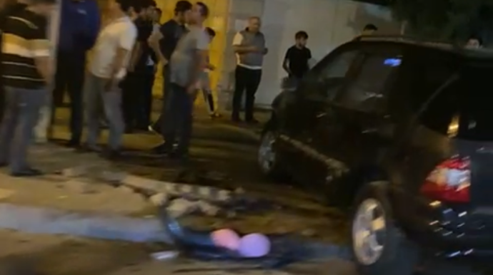 Bakıda yolayrıcında ağır qəza baş verdi - VİDEO