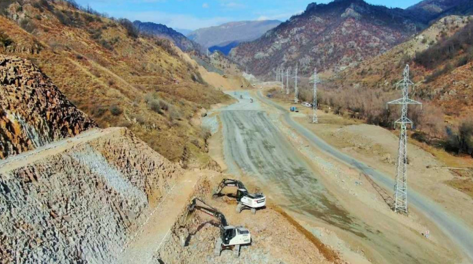 Kəlbəcər-Laçın yolunun inşası davam etdirilir; 17 tunel olacaq - FOTO - VİDEO 