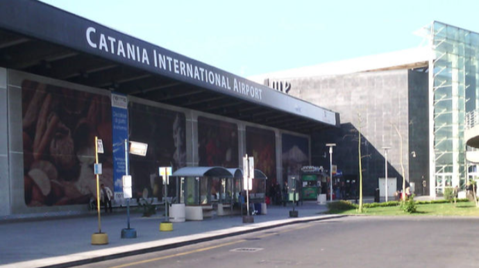 Kataniya aeroportu 19 iyula qədər bağlı olacaq - VİDEO 