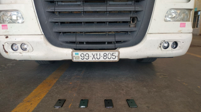 Yük avtomobillərində dərman preparatları və mobil telefonlar aşkarlanıb - FOTO 