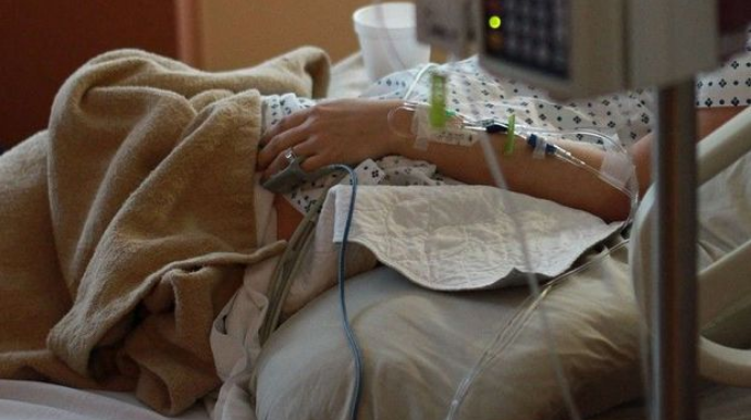 Bakıda 55 yaşlı qadın yol-nəqliyyat hadisəsində ağır xəsarət alıb