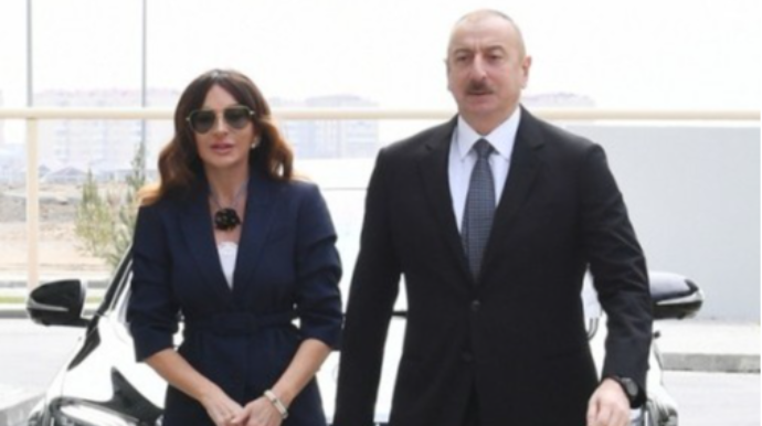 Prezident və birinci xanım Mərkəzi Nəbatat Bağında aparılan işlərlə tanış olublar   - YENİLƏNİB