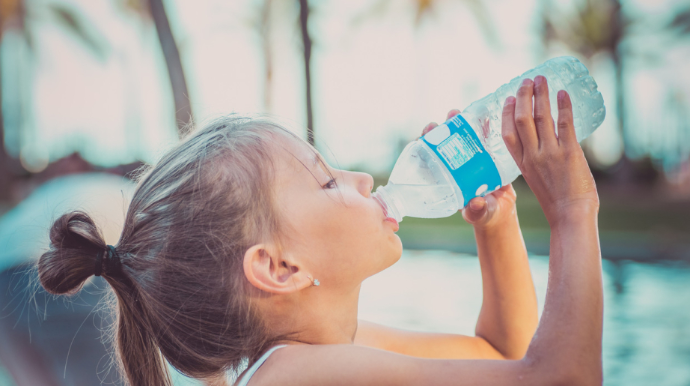 Alimlər atmosfer havasından su əldə edən yeni cihaz hazırlayıblar 