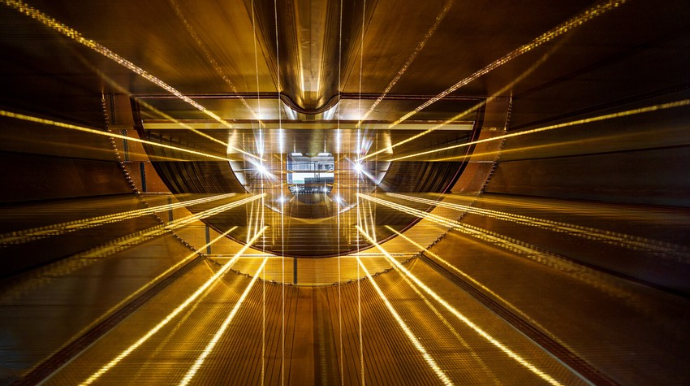 Fiziklər tarixdə ən nadir hissəciklərin parçalanmasını qeydə alıblar