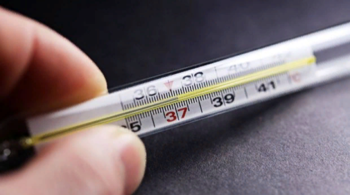 Axşamlar yüksələn temperatur hansı xəstəliklərdən xəbər verir? - AÇIQLAMA