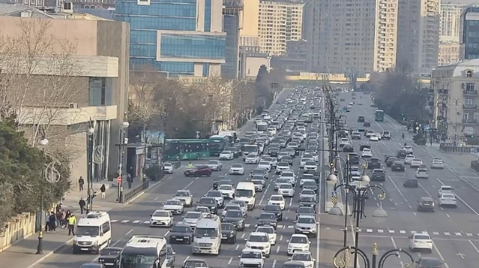Bakının bu yollarında tıxac var - SİYAHI