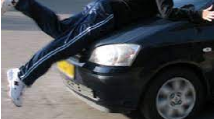 Binəqədidə 36 yaşlı kişini avtomobil vurub 