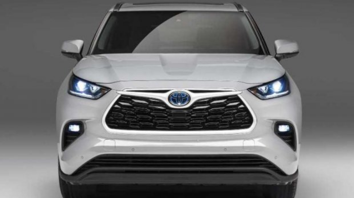 "Toyota"  yeni versiyaya sahib olub  - FOTO