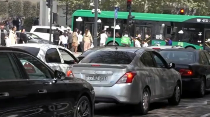 Piyada və sürücülərin mübahisəsində kim haqlıdır? - VİDEO