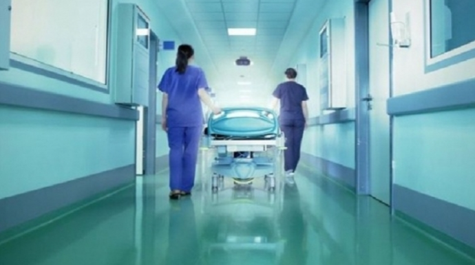 Daha bir xalq artisti koronavirusa yoluxdu, xəstəxanaya yerləşdirildi - FOTO