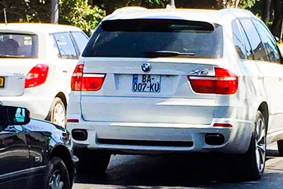 «BMW X-5»də Bakı sevgisi – Nömrəyə diqqət – FOTO