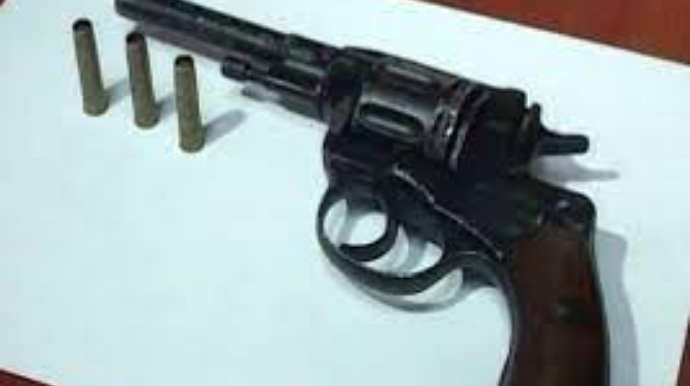 Əvvəllər məhkum olunmuş şəxsin maşınından marixuana və tapança aşkar edildi 