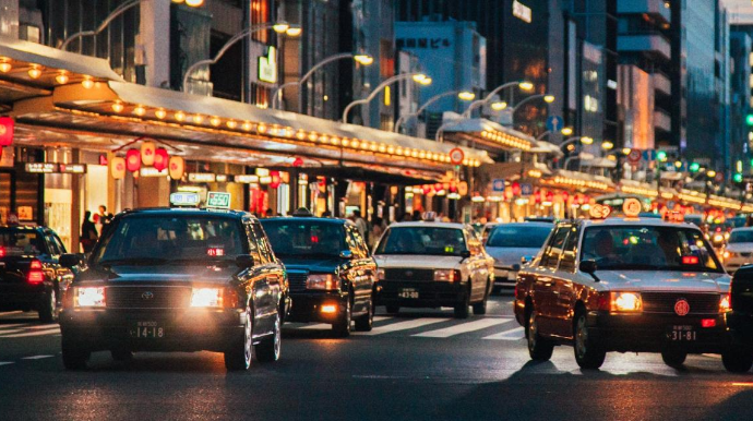 17 yaşlı avtoxuliqan polislə qaçdı-tutdu oynadı