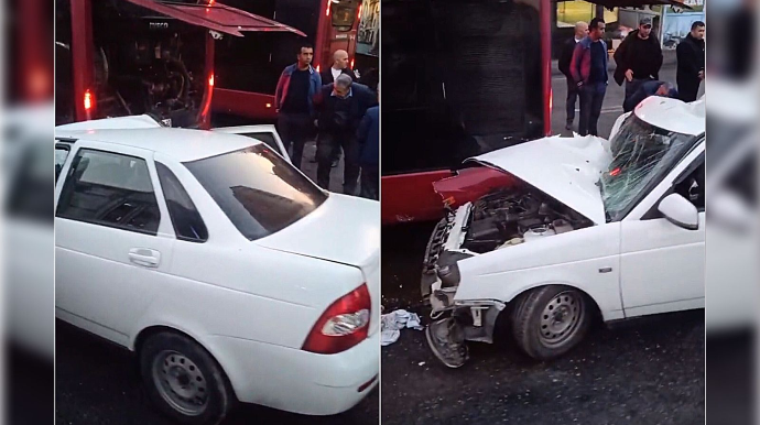 Əhmədlidə qayda pozan “VAZ” “BakuBus”un avtobusuna çırpıldı   - VİDEO