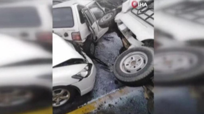 Zəncirvari qəza: 30 maşın toqquşdu - VİDEO 