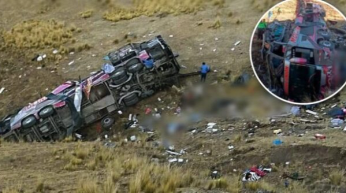 Sərnişin avtobusu dərəyə aşdı:  25 nəfər ölüb - FOTO 