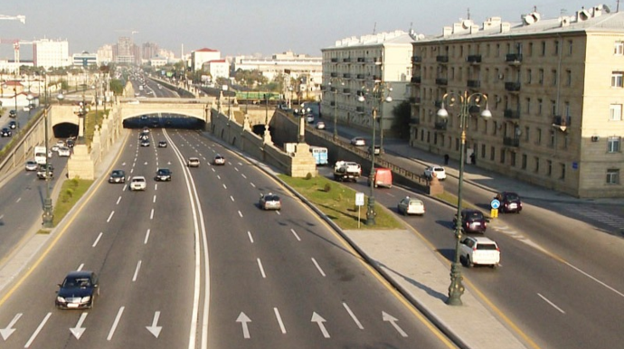 Heydər Əliyev prospektində iş yerləri artdıqca səki problemi yaranır – EKSPERT - FOTO