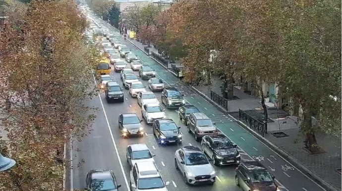 Bu yollarda tıxac var - SİYAHI