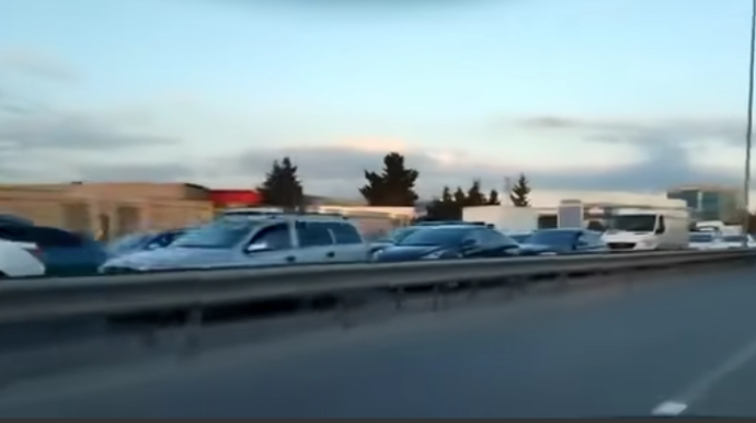 Lökbatan yolunda tıxac yaradan kimlərdir?  - VİDEO