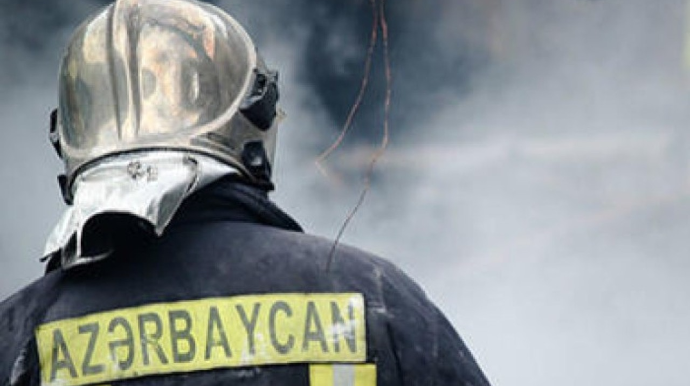 Bakıda yaşayış binasında yanğın 