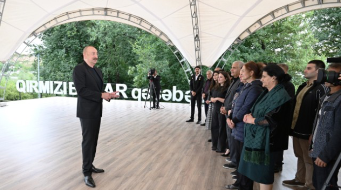 "Torpaqlardan öz xoşu ilə çıxsaydı, 3 mindən çox şəhidimiz olmazdı" - İlham Əliyev